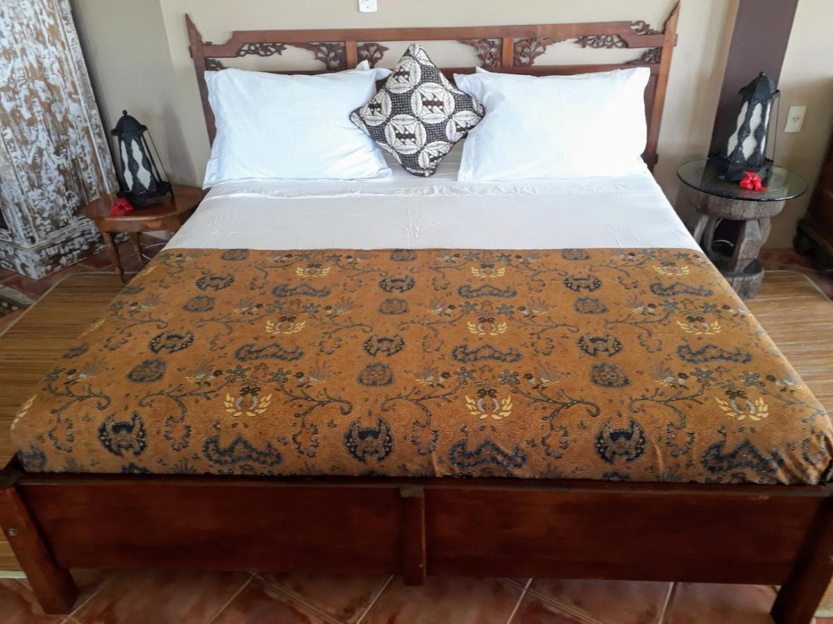 Luxury Suites Vila Indonésia Garopaba Esterno foto